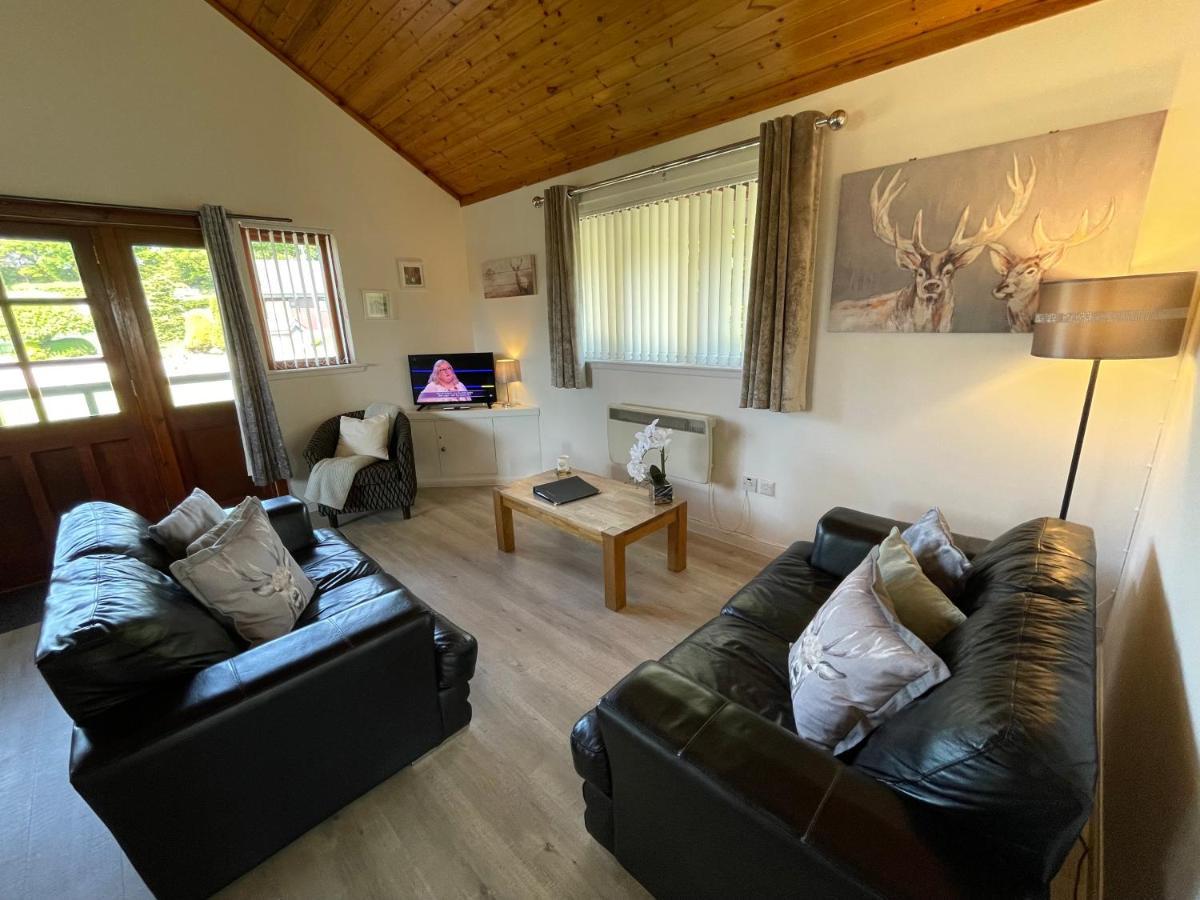 Wellsfield Farm Holiday Lodges Stirling Exterior foto