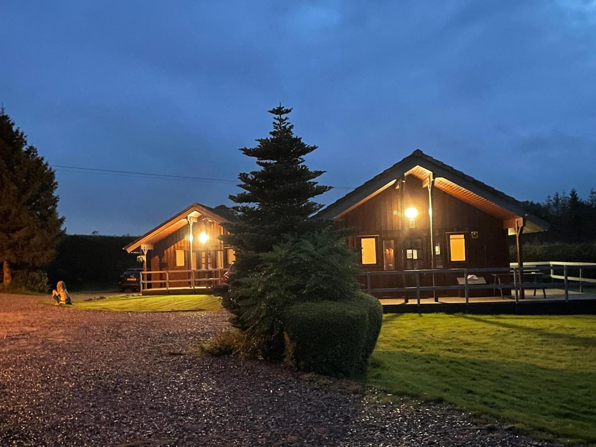 Wellsfield Farm Holiday Lodges Stirling Exterior foto
